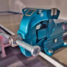 Brockhaus-Heuer skrustikke m/utskiftbare kjefter