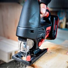 Mighty Seven Stikksag